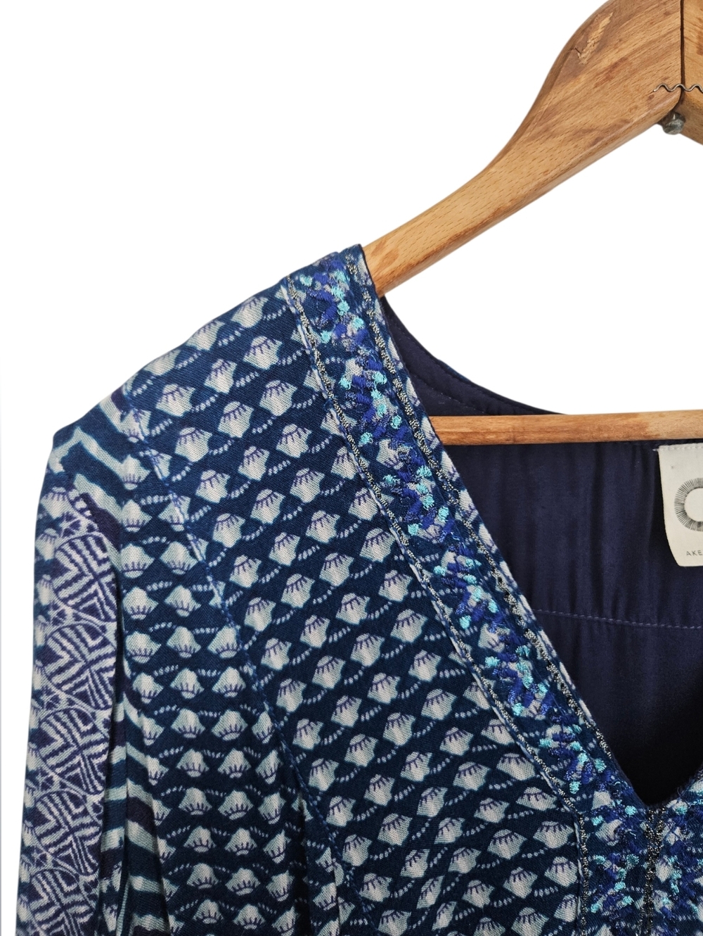 Anthropologie Akemi + Kim Blue Printed V-Neck Long Sleeve Batik Dress, Large - Picture 2 of 11